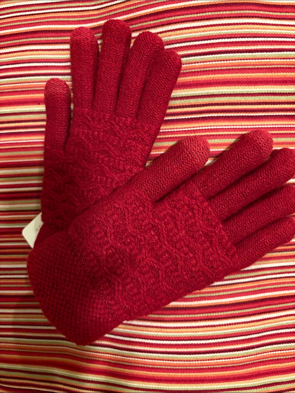 NWT Deep Red Knit Women's Winter Gloves in Large